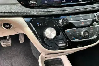 Minivan Chrysler Pacifica Plug-In Hybrid 2023 Touring L 4 puertas