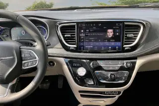 Minivan Chrysler Pacifica Plug-In Hybrid 2023 Touring L 4 puertas