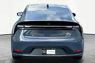 Toyota Prius Híbrido Enchufable 2026 SE 4dr Hatchback