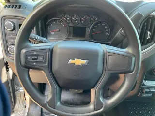 Chevrolet Silverado 2500HD 2023 4x4 Custom 4dr Crew Cab SB