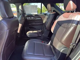 Ford Explorer 2025 AWD Platinum 4dr SUV