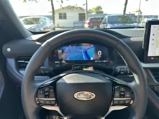 Ford Explorer 2025 AWD Platinum 4dr SUV