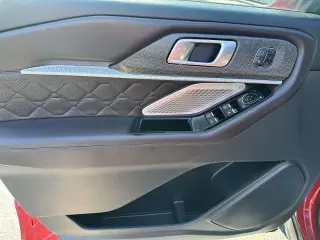 Ford Explorer 2025 AWD Platinum 4dr SUV