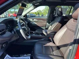 Ford Explorer 2025 AWD Platinum 4dr SUV