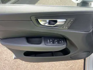 Volvo XC60 2019 AWD T6 Momentum 4dr SUV