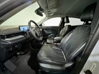 Ford Mustang Mach-E 2023 Select SUV de 4 puertas