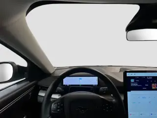 Ford Mustang Mach-E 2023 Select SUV de 4 puertas