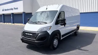 Camión de carga Ram ProMaster 2023