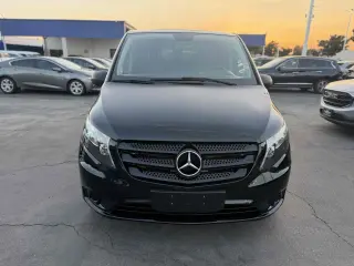2019 Mercedes-Benz Metris Passenger Van