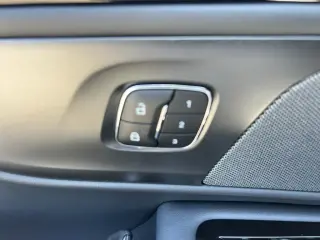Lincoln Nautilus Premiere Híbrido 2024 AWD SUV de 4 puertas