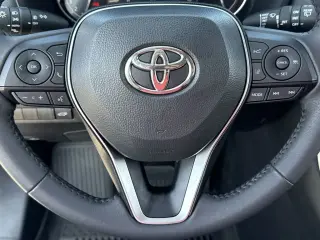 Toyota RAV4 2025 XLE Premium 4dr SUV