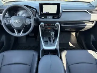 Toyota RAV4 2025 XLE Premium 4dr SUV