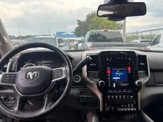 Ram 3500 2019 4x4 Laramie 4dr Cabina Extendida 8 ft. LB DRW Pickup