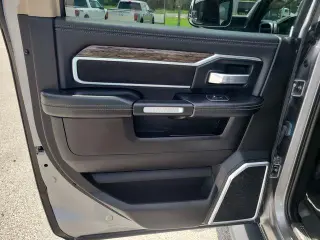 Ram 3500 2019 4x4 Laramie 4dr Cabina Extendida 8 ft. LB DRW Pickup
