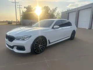 Serie 7 BMW 2019 750i Sedán 4 puertas
