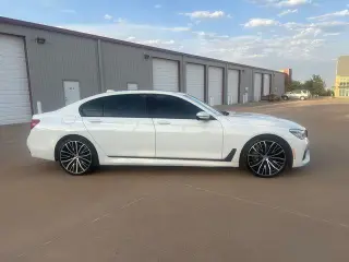 Serie 7 BMW 2019 750i Sedán 4 puertas
