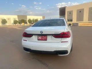 Serie 7 BMW 2019 750i Sedán 4 puertas