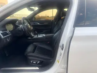 Serie 7 BMW 2019 750i Sedán 4 puertas