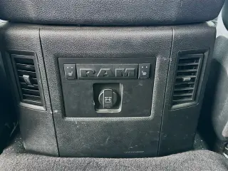 Ram 2500 2018 4x4 Laramie 4dr Crew Cab 6.3 ft. SB Pickup