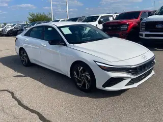 Hyundai ELANTRA 2025 SEL Sport 4dr Sedán