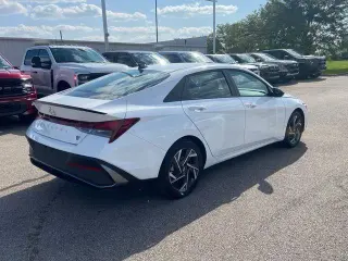 Hyundai ELANTRA 2025 SEL Sport 4dr Sedán