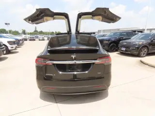 Tesla Model X 2017 AWD 75D 4dr SUV