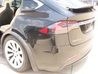Tesla Model X 2017 AWD 75D 4dr SUV