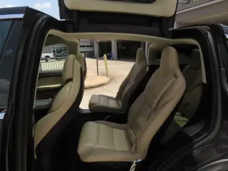 Tesla Model X 2017 AWD 75D 4dr SUV