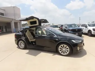 Tesla Model X 2017 AWD 75D 4dr SUV