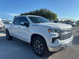 Chevrolet Silverado 1500 2025 4x4 LT 4dr Crew Cab 5.8 ft. SB con 1LT