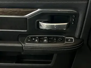 Ram 2500 2019 4x4 Laramie 4dr Crew Cab 6.3 ft. SB Pickup
