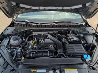Volkswagen Jetta 2023 SEL 4dr Sedán