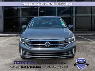 Volkswagen Jetta 2023 SEL 4dr Sedán