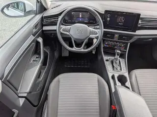 Volkswagen Jetta 2025 S 4dr Sedán