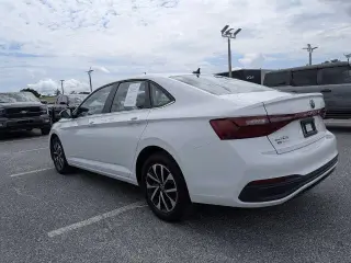 Volkswagen Jetta 2025 S 4dr Sedán