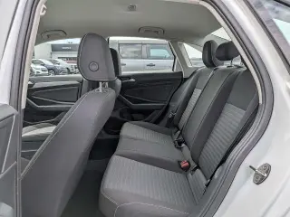Volkswagen Jetta 2025 S 4dr Sedán