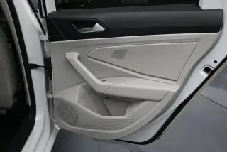 Volkswagen Jetta 2024 SE 4dr Sedán