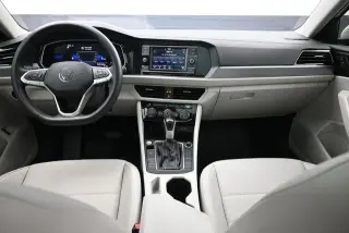 Volkswagen Jetta 2024 SE 4dr Sedán