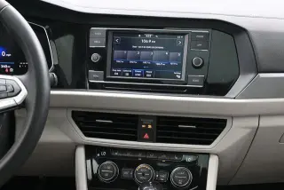 Volkswagen Jetta 2024 SE 4dr Sedán