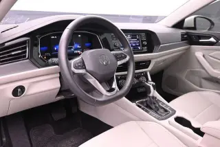 Volkswagen Jetta 2024 SE 4dr Sedán