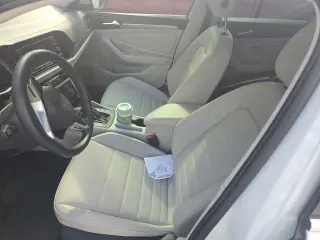 Volkswagen Jetta 2024 SE 4dr Sedán