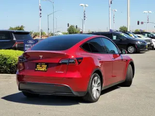 Tesla Model Y 2024 AWD Larga Autonomía 4dr Crossover
