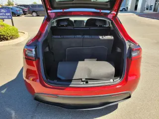 Tesla Model Y 2024 AWD Larga Autonomía 4dr Crossover