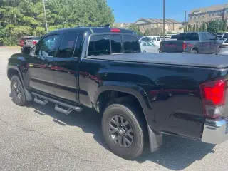 Toyota Tacoma 2023 4x2 SR5 4dr Access Cab 6.1 ft LB