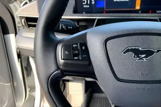 Ford Mustang Mach-E 2023 Premium 4dr SUV