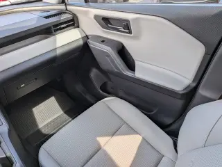 Toyota RAV4 2026 XLE Premium 4 SUV