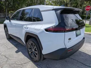 Toyota RAV4 2026 XLE Premium 4 SUV