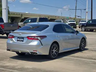Toyota Camry 2023 SE 4dr Sedán