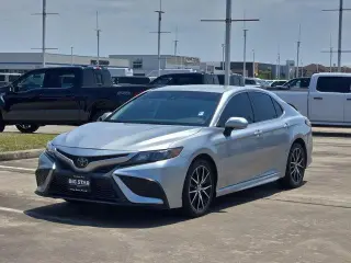 Toyota Camry 2023 SE 4dr Sedán