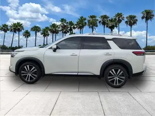 Nissan Pathfinder 2024 Platinum 4dr SUV